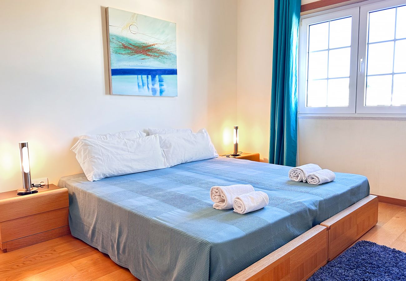 Maison à Albufeira - Balaia Poolside House with Sea View by BeCherish