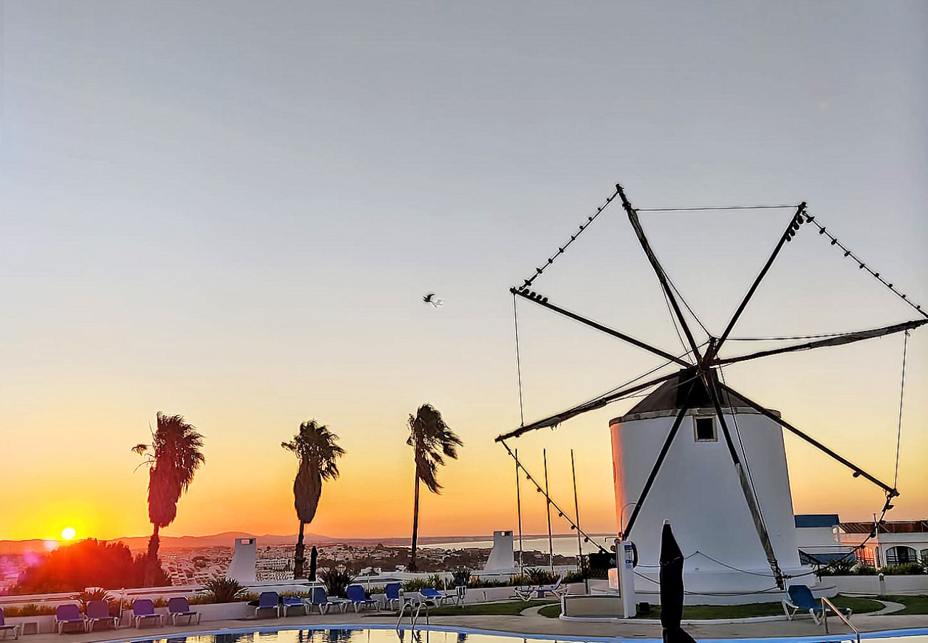 Appartement à Albufeira - WindMill Rooftop Panoramic OceanView Condo By BeCherish