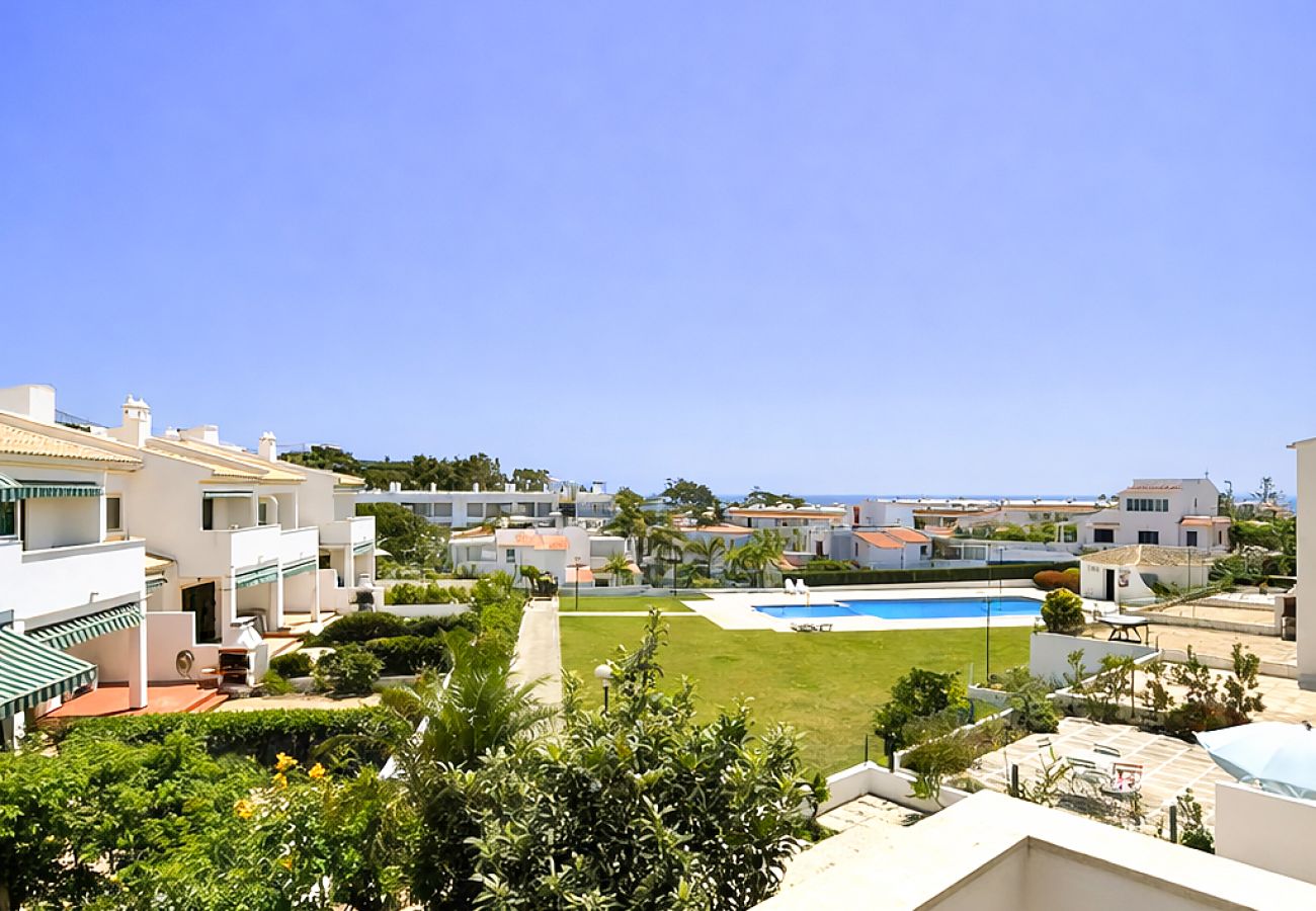 Maison mitoyenne à Albufeira - House w/ Pool - 5min Walk to Alemães Beach by BeCherish