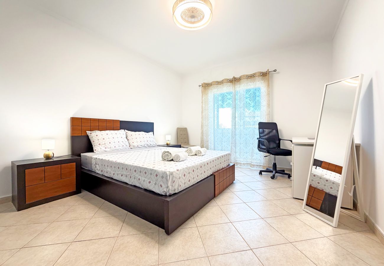 Appartement à Faro - Faro City & Airport Comfy Condo by BeCherish