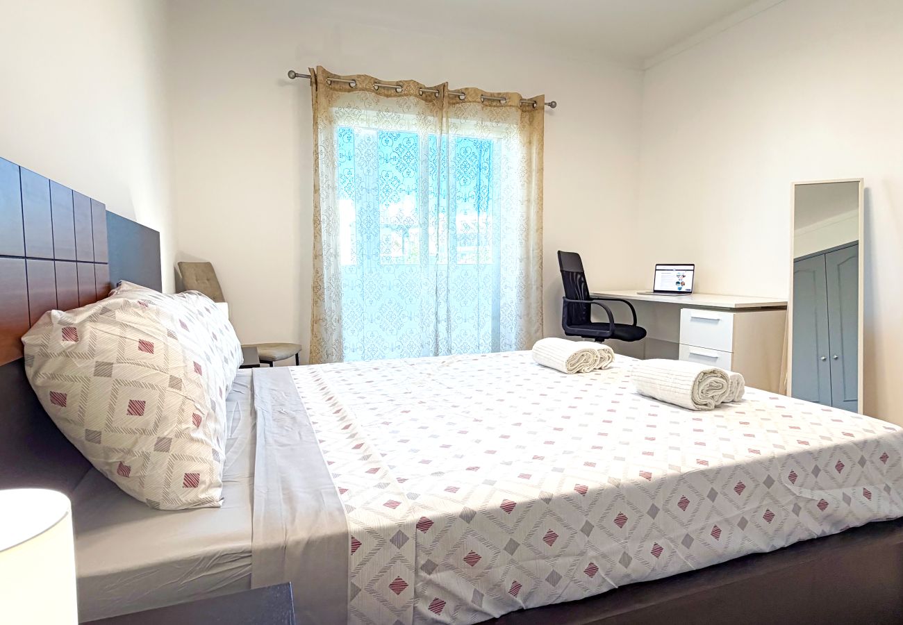Appartement à Faro - Faro City & Airport Comfy Condo by BeCherish