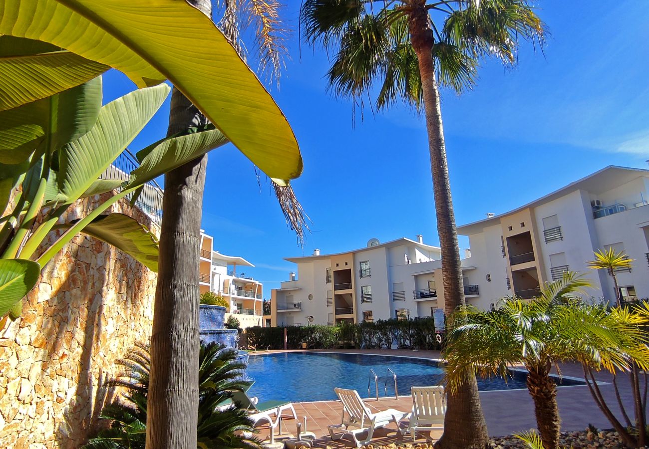 Appartement à Albufeira - OceanView Paradise with Pool and Tennis Court