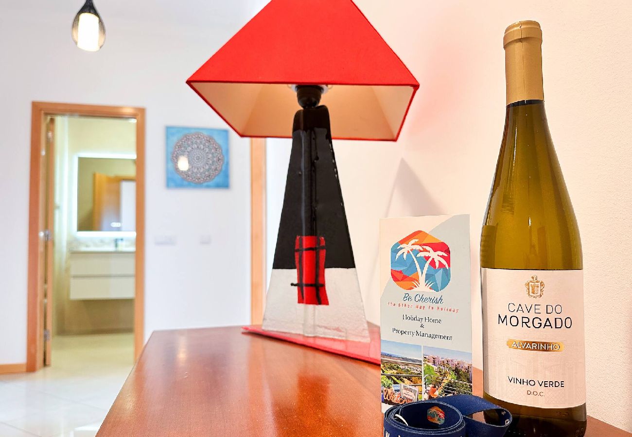 Apartamento em Albufeira - Modern Ocean, Garden&Pool view Condo by BeCherish 