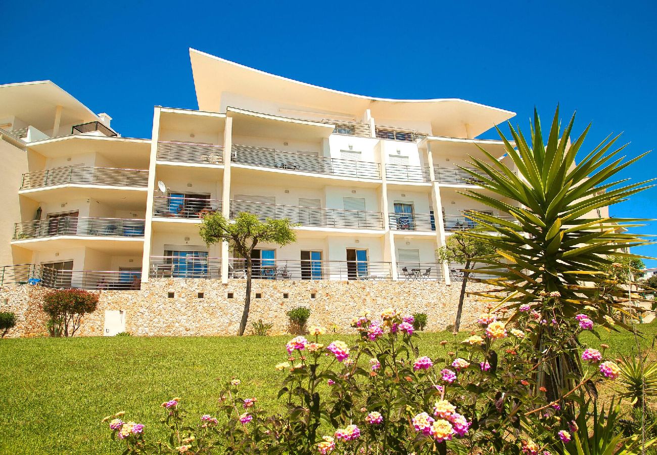 Apartamento em Albufeira - Sea&Garden View Condo by BeCherish