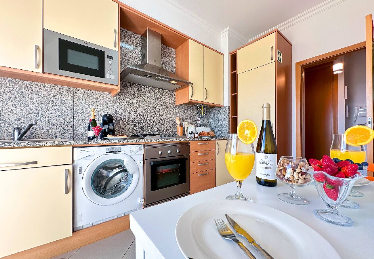 Apartamento em Albufeira - Sea&Garden View Condo by BeCherish