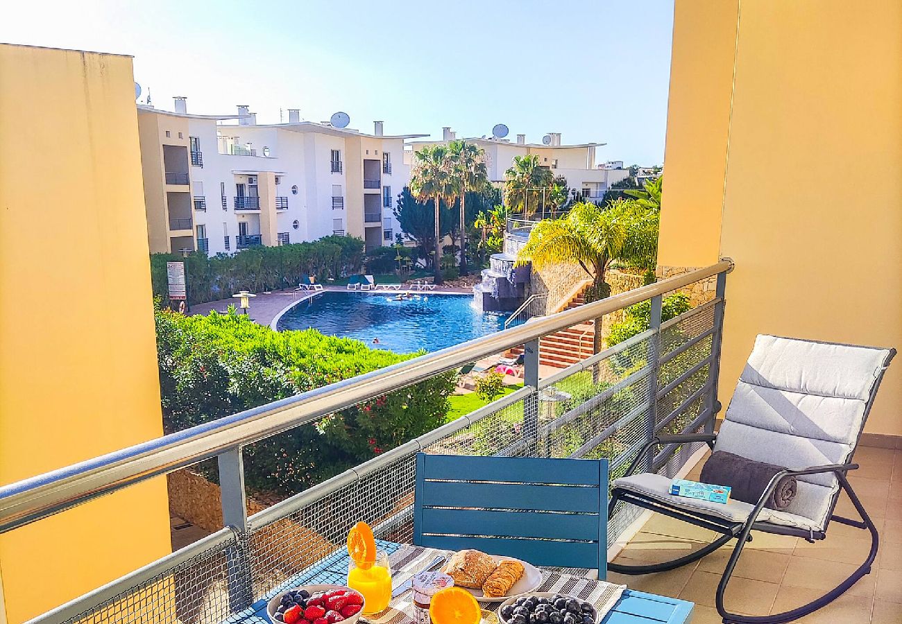 Apartamento em Albufeira - Elegant Ocean-View Albufeira Apartment w/ Balcony & Pools