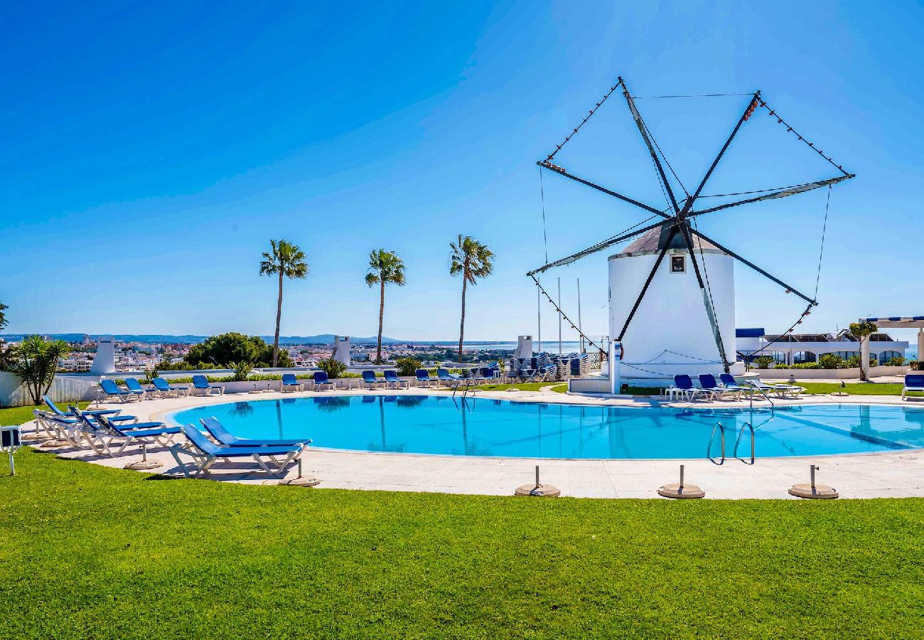 Apartamento em Albufeira - Stunning Sunrise&Sunset Rooftop Condo by BeCherish