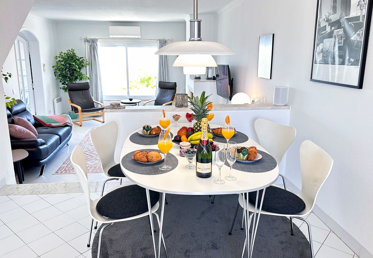 Apartamento em Albufeira - Stunning Sunrise&Sunset Rooftop Condo by BeCherish