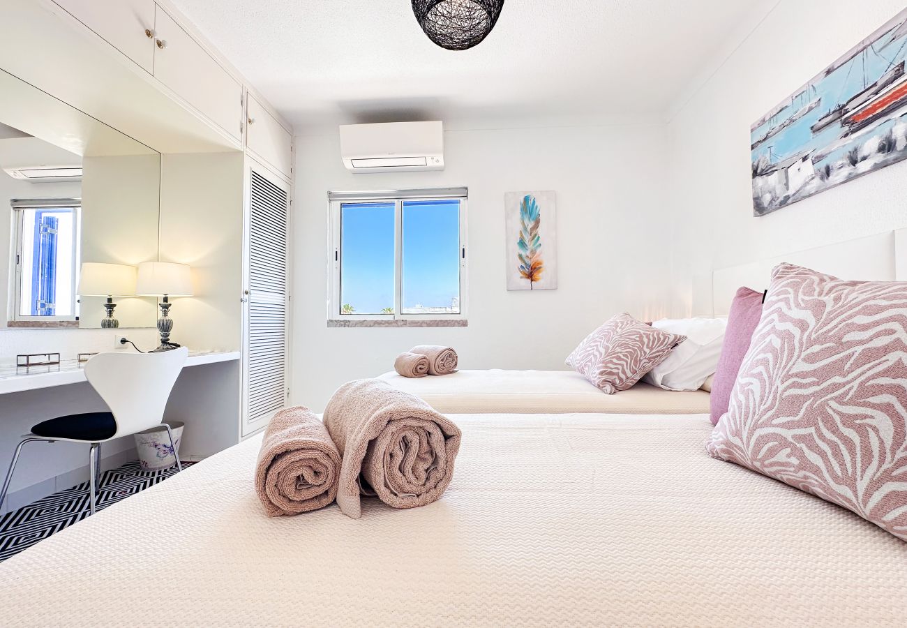 Apartamento em Albufeira - Stunning Sunrise&Sunset Rooftop Condo by BeCherish