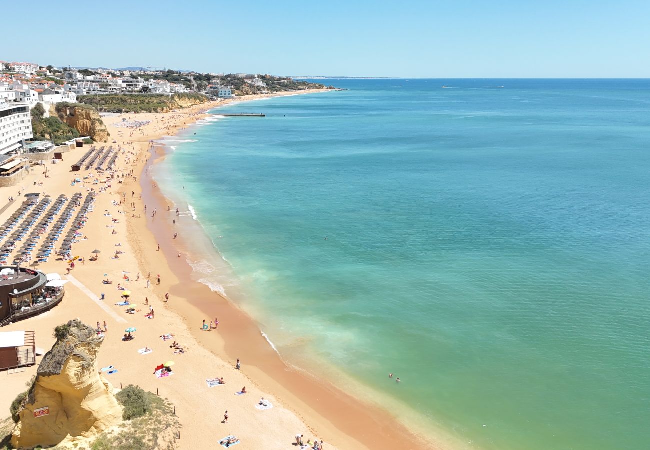 Apartamento em Albufeira - Stunning Sunrise&Sunset Rooftop Condo by BeCherish