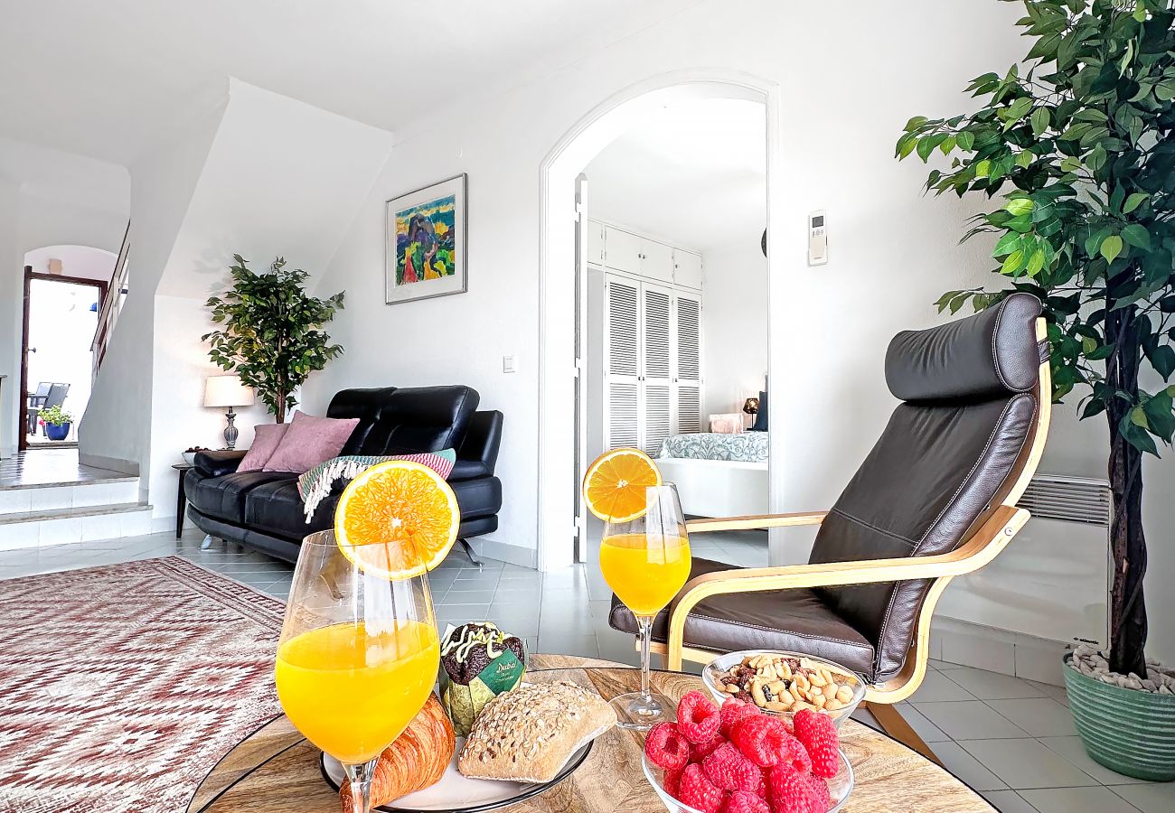 Apartamento em Albufeira - Stunning Sunrise&Sunset Rooftop Condo by BeCherish