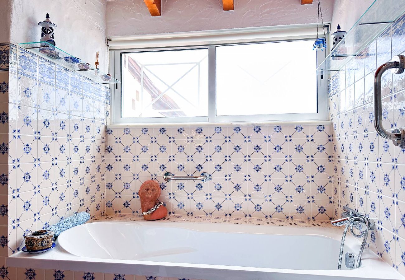 Casa em Albufeira - Charming AlgarvianOceanfront Townhouse by BeCherish