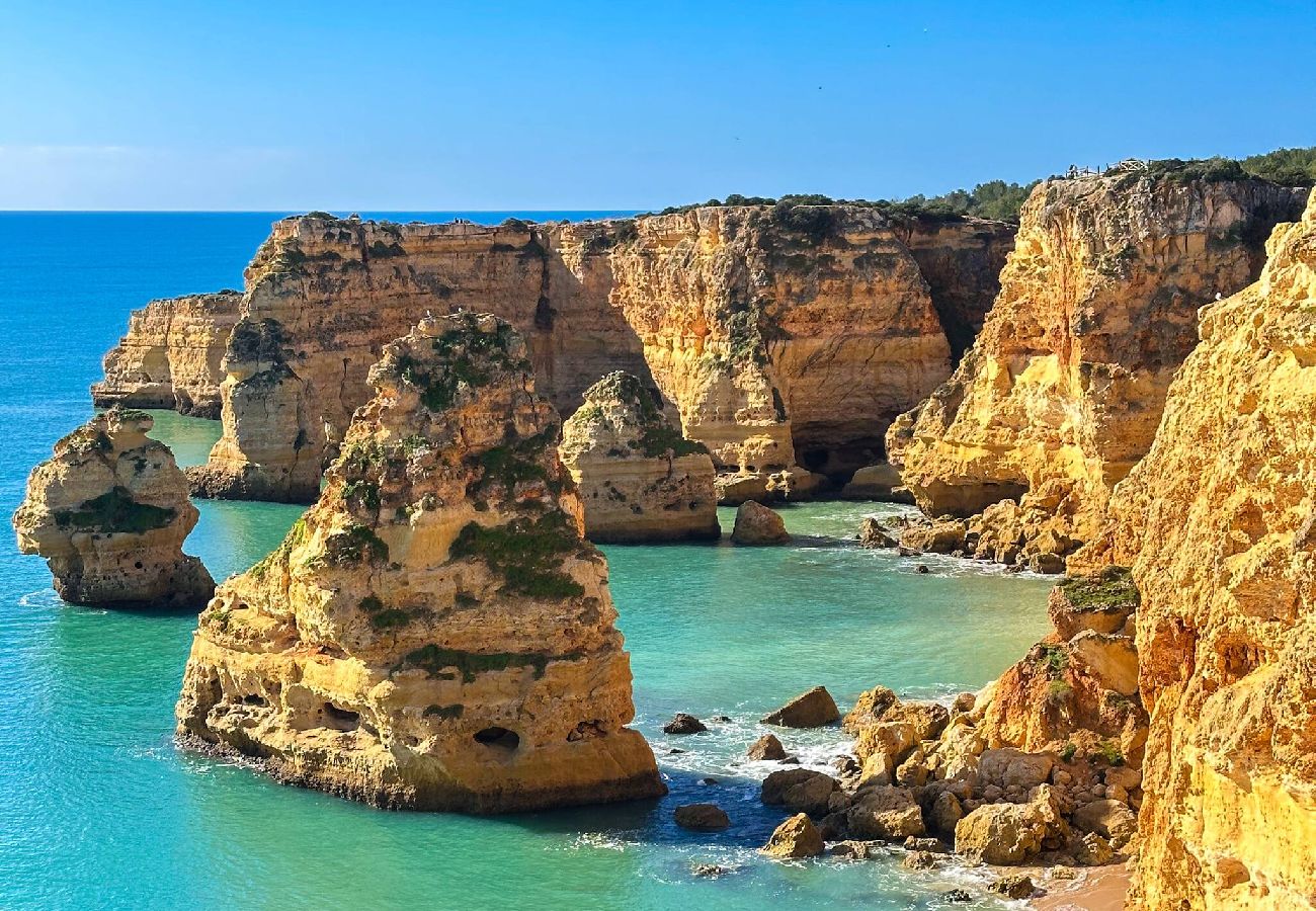 Casa em Albufeira - Charming AlgarvianOceanfront Townhouse by BeCherish