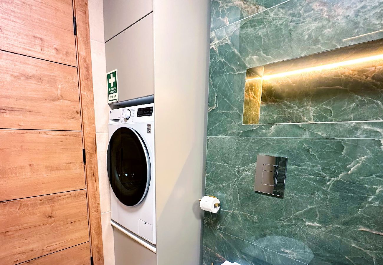 Apartamento em Albufeira - Oura Modern Poolside Condo by BeCherish