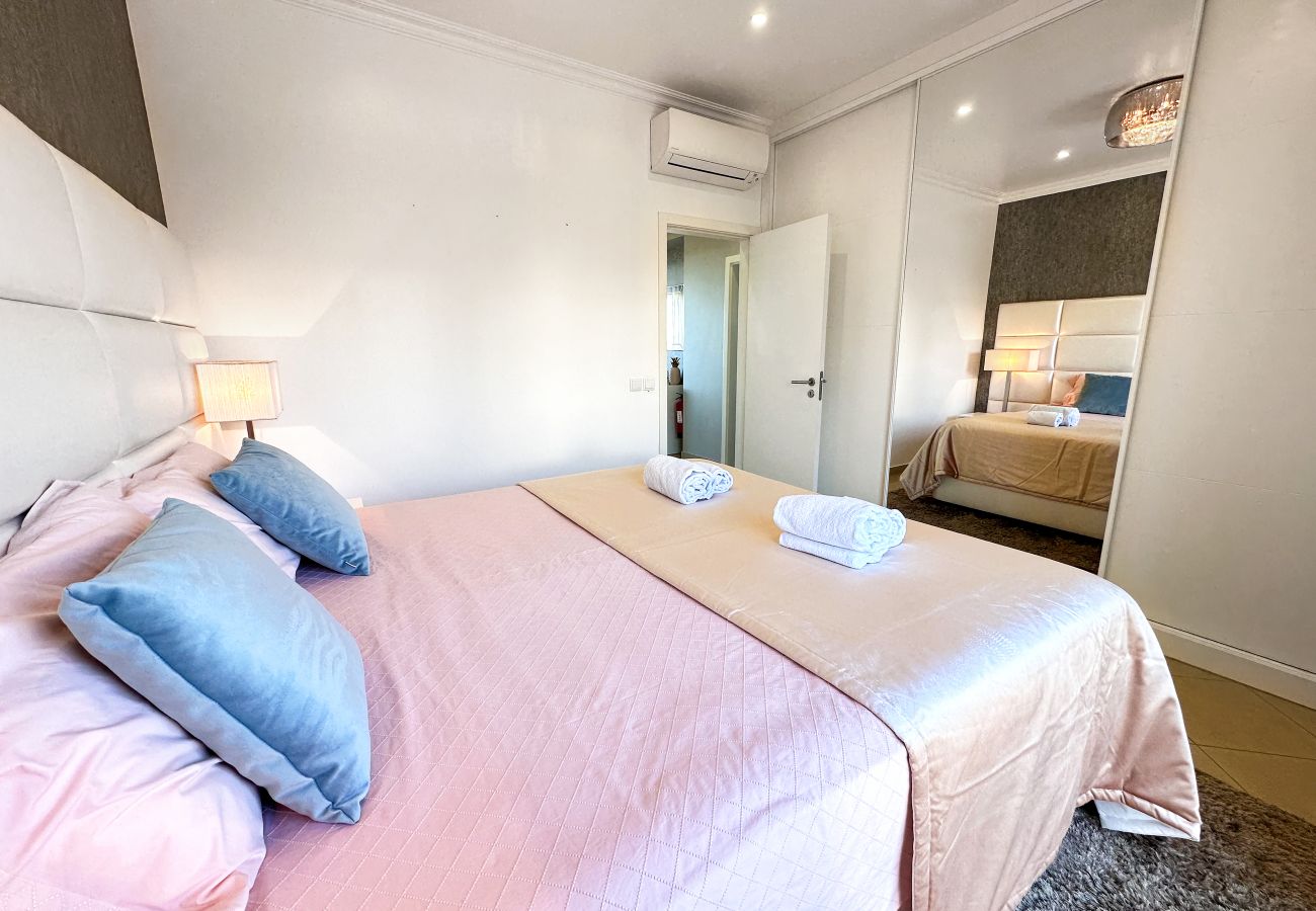 Apartamento em Albufeira - Serenity Ocean View Penthouse by BeCherish