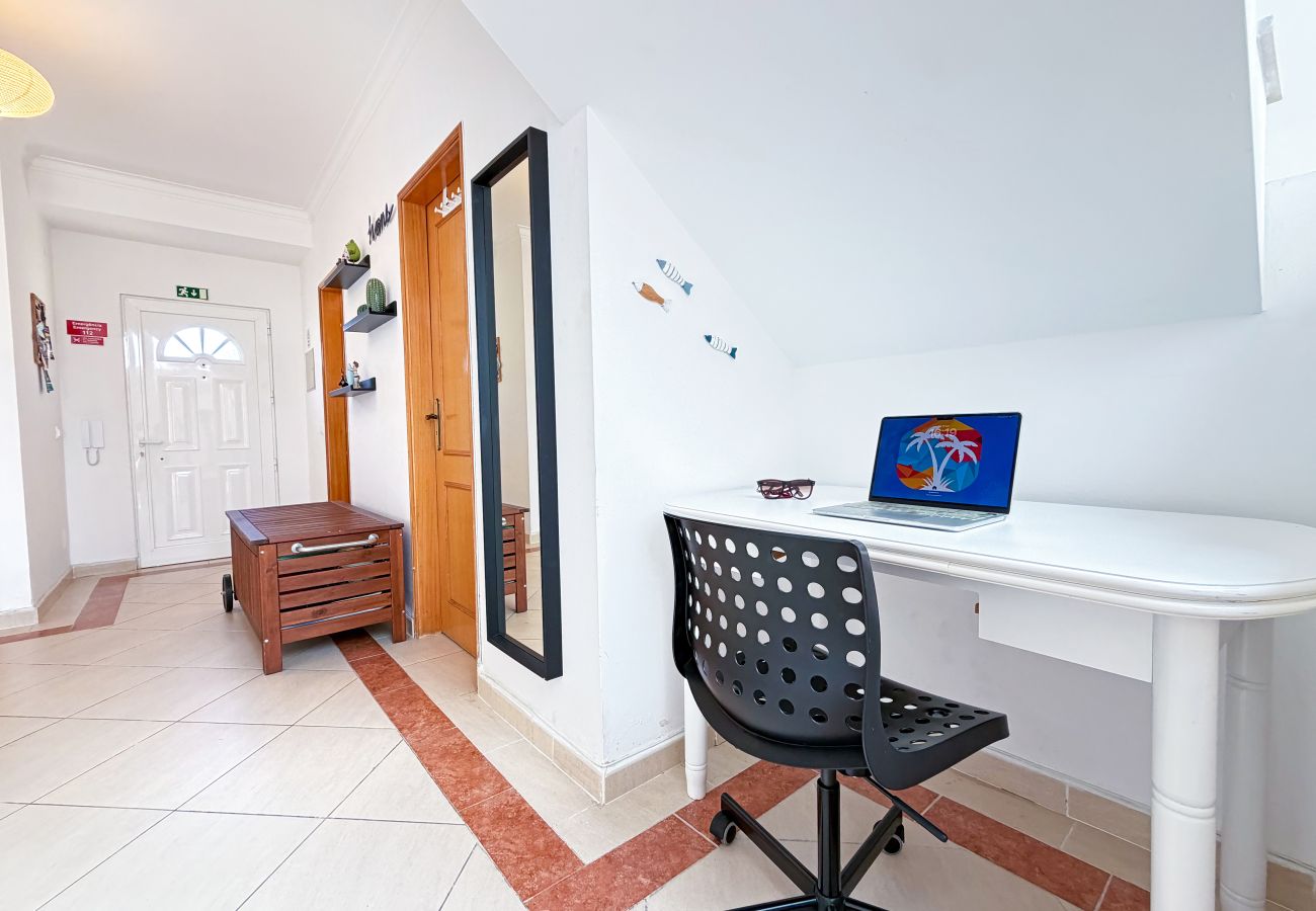 Casa geminada em Albufeira - House w/ Pool - 5min Walk to Alemães Beach by BeCherish