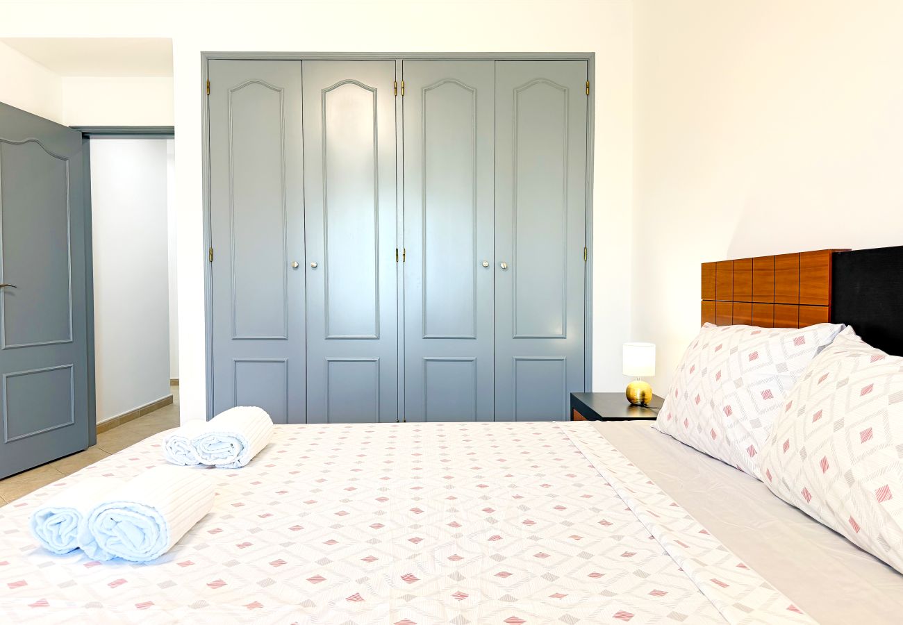 Apartamento em Faro - Faro City & Airport Comfy Condo by BeCherish