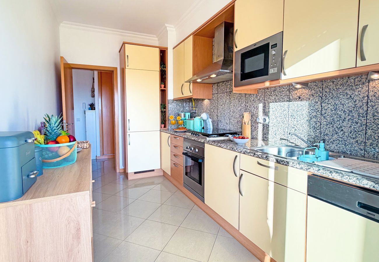 Apartamento em Albufeira - OceanView Paradise with Pool and Tennis Court