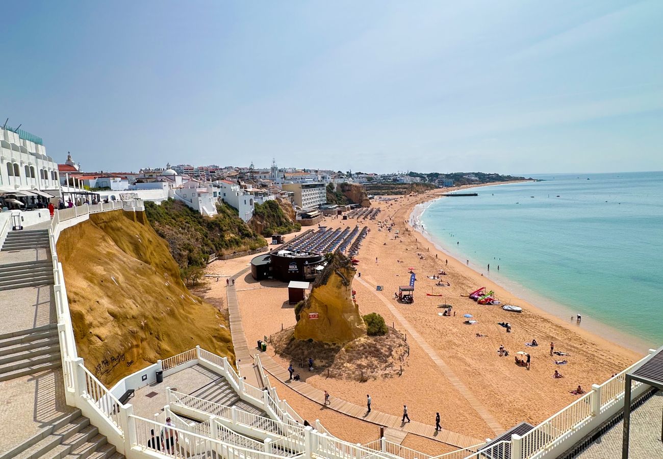 Apartamento em Albufeira - OceanView Paradise with Pool and Tennis Court