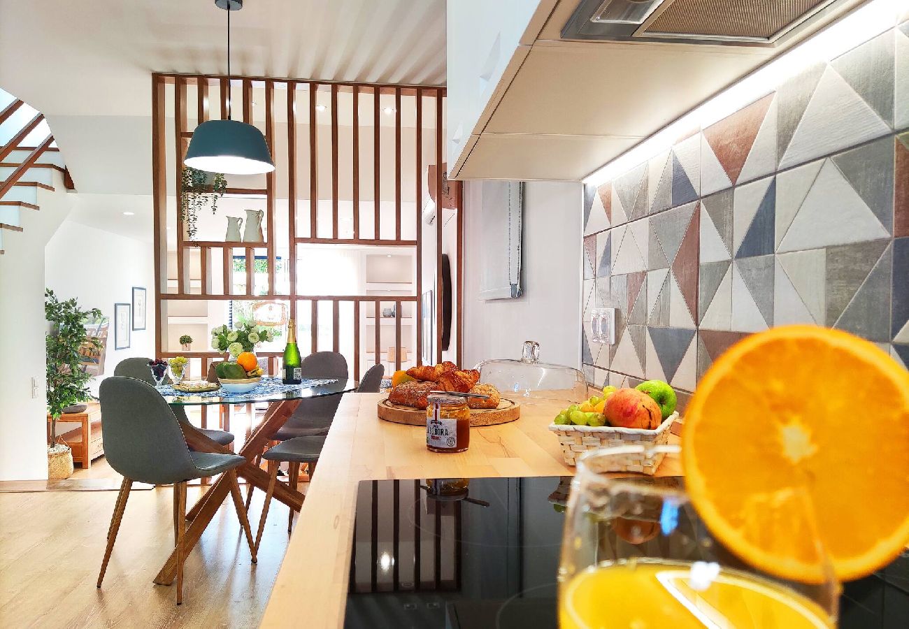 Apartment in Albufeira - Charming Algarve Townhouse w/Terraces, Pool &Views