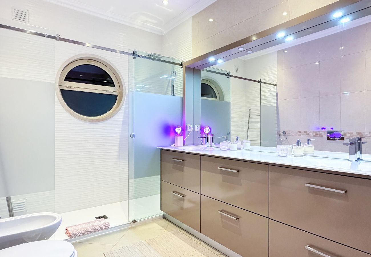Apartment in Albufeira - Serenity Ocean View Penthouse by BeCherish
