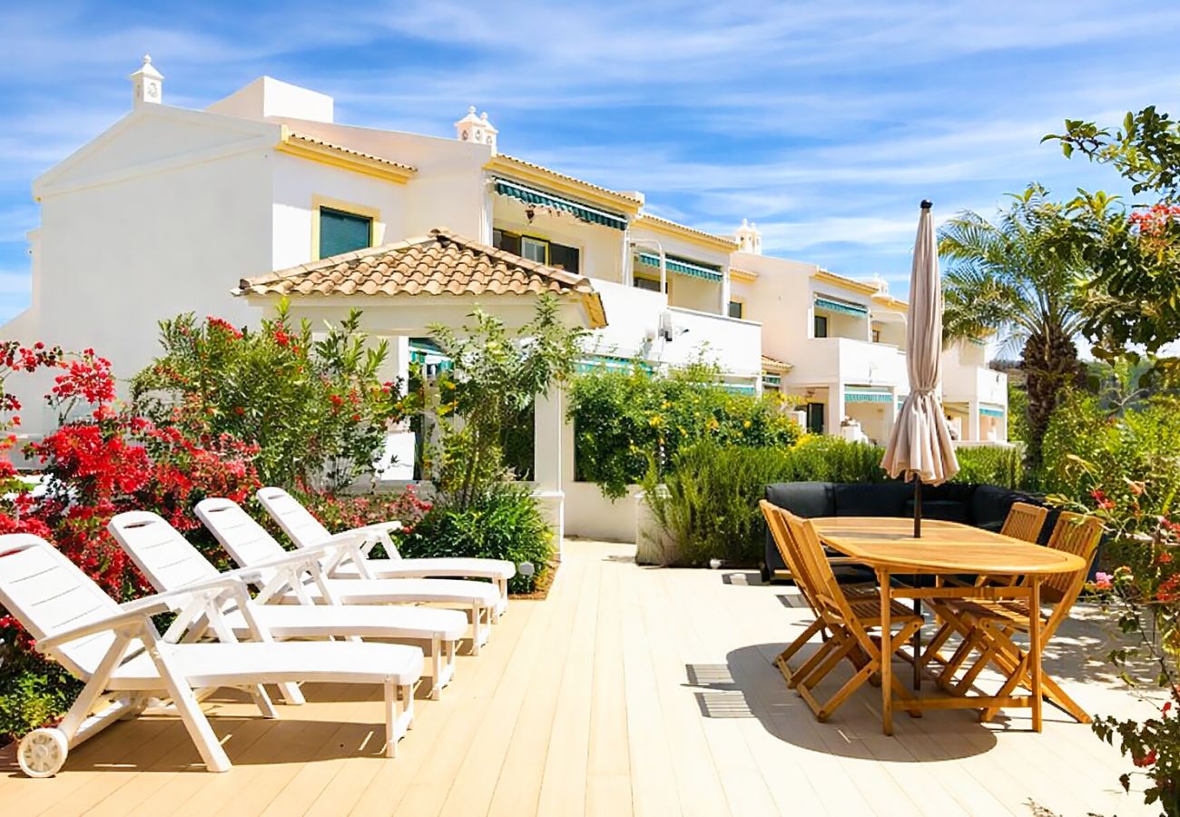 Terraced House in Albufeira - House w/ Pool - 5min Walk to Alemães Beach by BeCherish