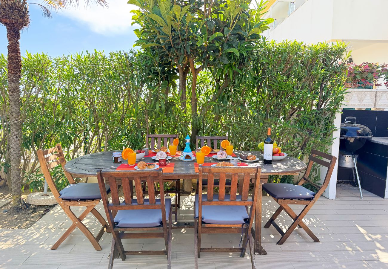 Terraced House in Albufeira - House w/ Pool - 5min Walk to Alemães Beach by BeCherish