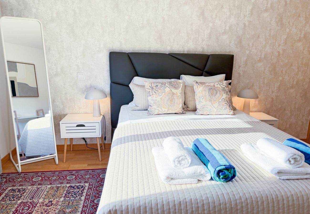 Apartment in Albufeira - Garden Hill Haven – Old Town Albufeira Retreat with Sea Views & Free Parking