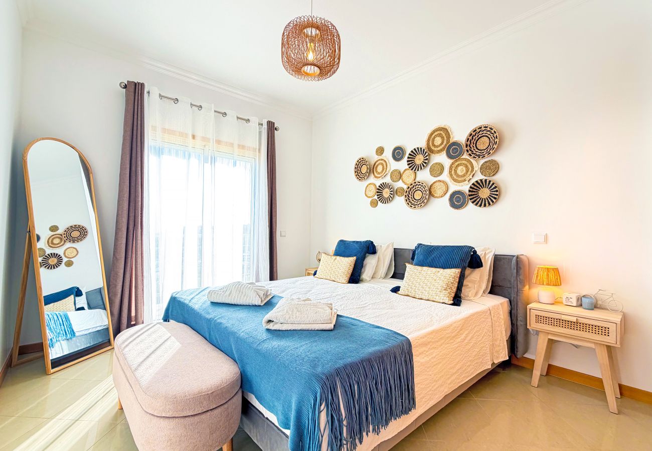 Apartment in Albufeira - OceanView Paradise with Pool and Tennis Court