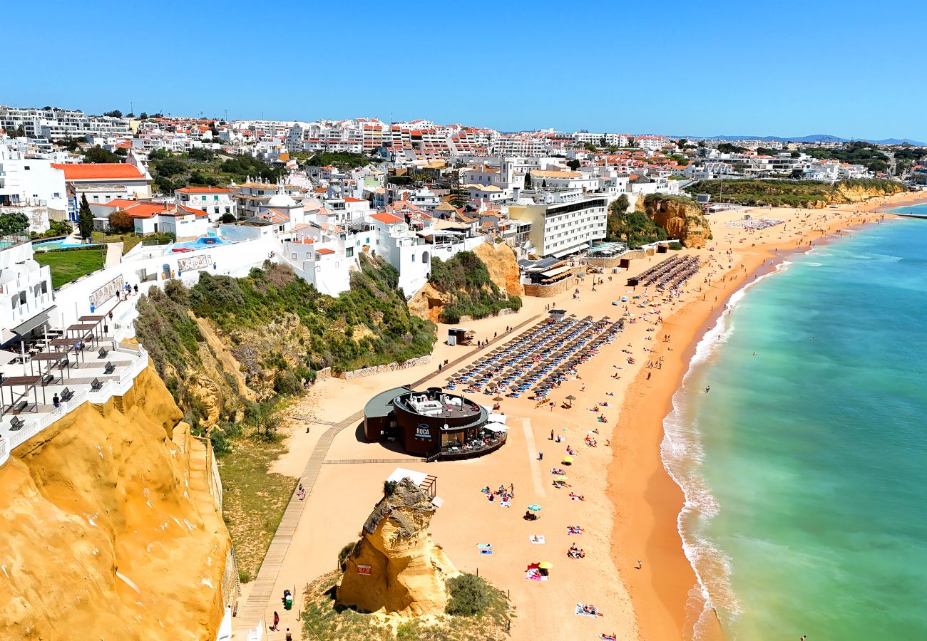Apartment in Albufeira - OceanView Paradise with Pool and Tennis Court