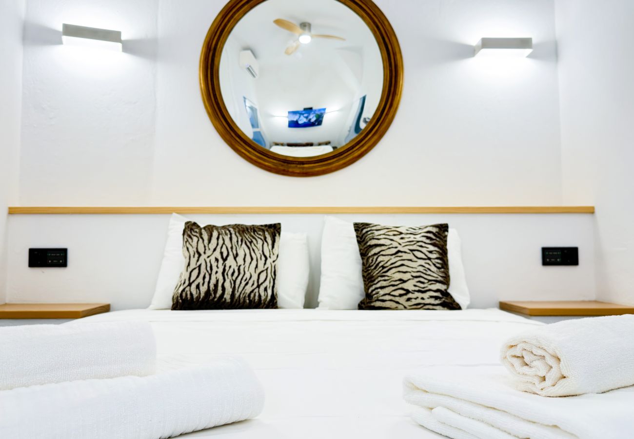 House in Albufeira - The Big Blue by BeCherish